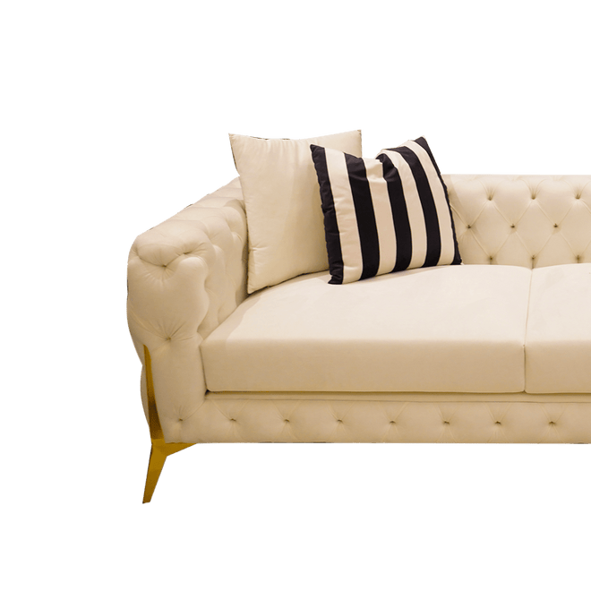 Timeless Comfort: Classic 3-Seater Sofa with Modern Design