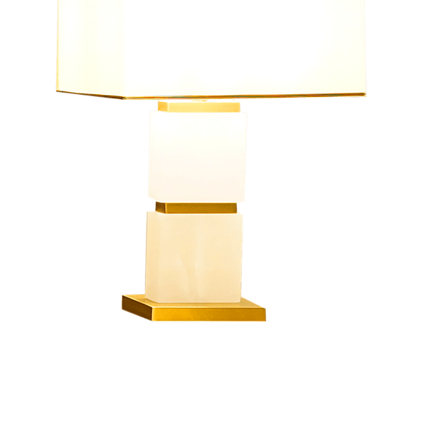 Contemporary Illumination: Classic White Lamp with Modern Design