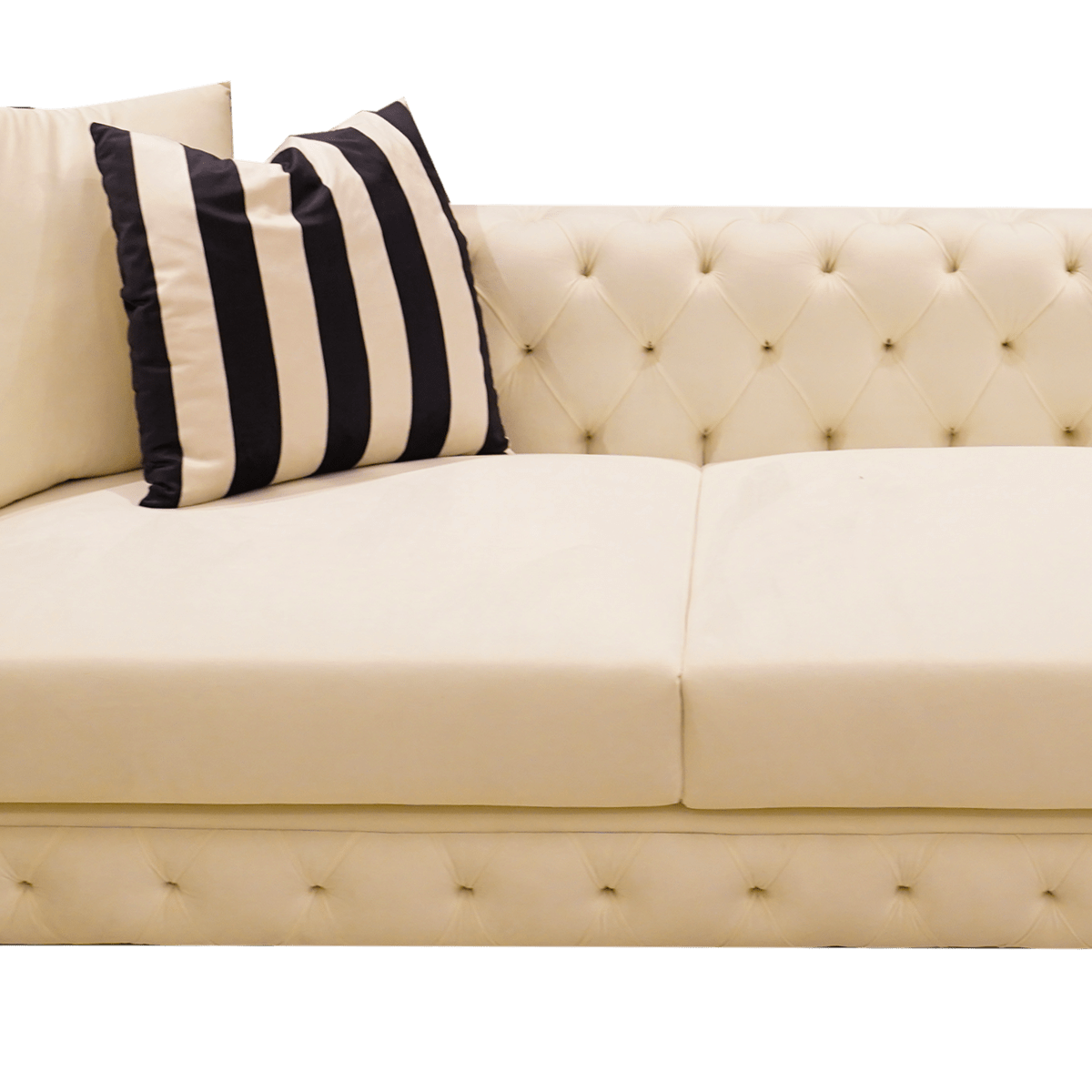 Timeless Comfort: Classic 3-Seater Sofa with Modern Design